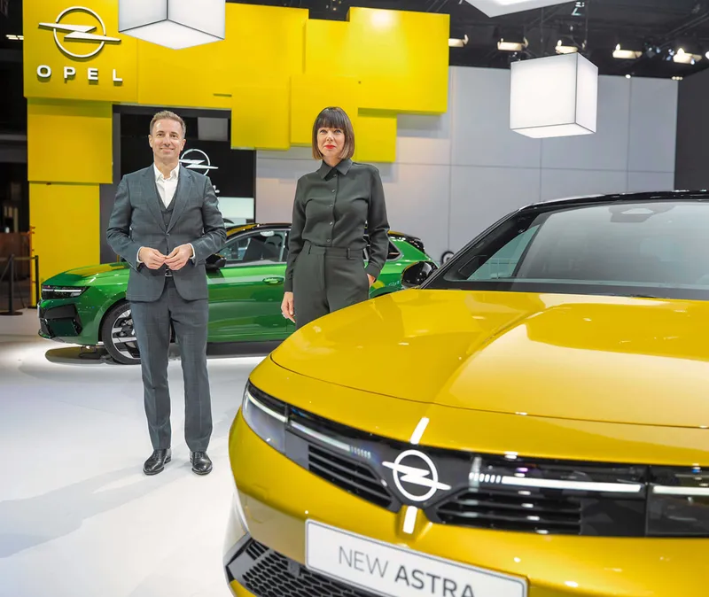 Opel Brüksel Otomobil Fuarı'nda yenilikçi ürün gamını tanıttı