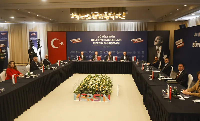 CHP Genel Başkan Yardımcısı Gökan Zeybek, Mersin'de konuştu: 