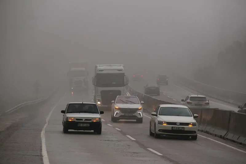 Hatay'da sis nedeniyle görüş mesafesi düştü