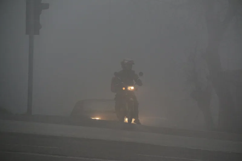 Hatay'da sis nedeniyle görüş mesafesi düştü