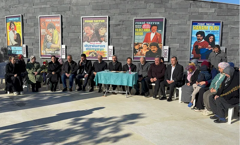 Sanatçı Ferdi Tayfur vefatının birinci yılında Adana'da anıldı