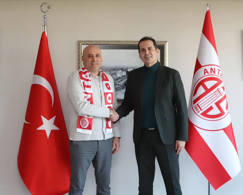 Antalyaspor'da teknik direktörlük görevine Sami Uğurlu getirildi