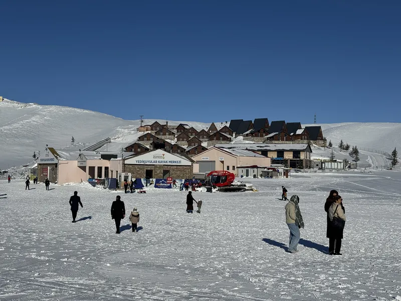 Yedikuyular Kayak Merkezi misafirlerini ağırlamaya başladı