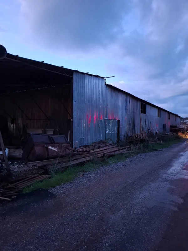 Alanya'da palet fabrikasında çıkan yangın söndürüldü