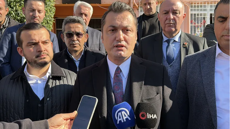 Alanya'da okulda çıkan yangın söndürüldü