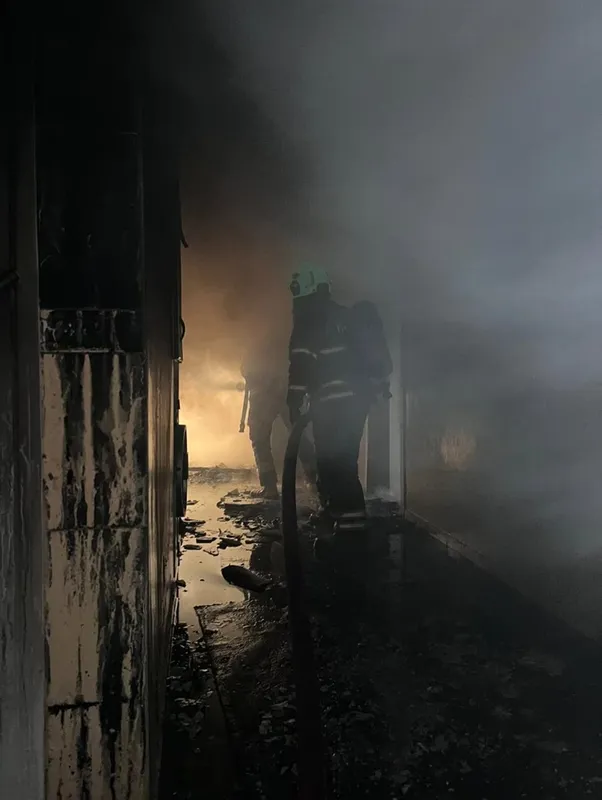 Hatay'da apartman dairesinde çıkan yangın söndürüldü