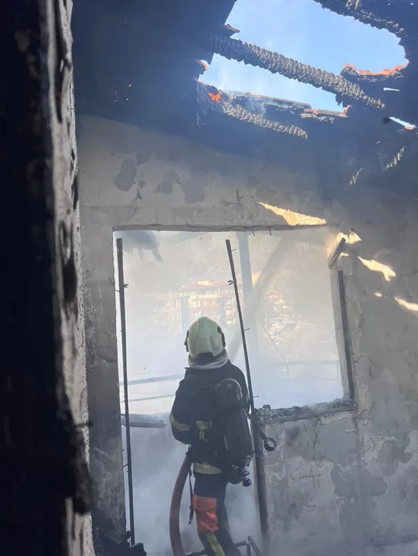 Hatay'da apartman dairesinde çıkan yangın söndürüldü