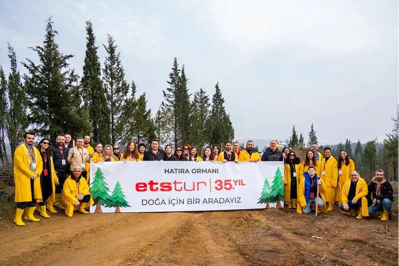 Etstur Hatıra Ormanları'nda ilk fidanlar toprakla buluşturuldu