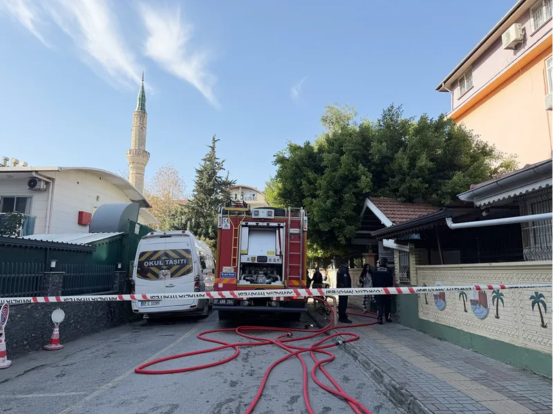 Alanya'da okulda çıkan yangın söndürüldü