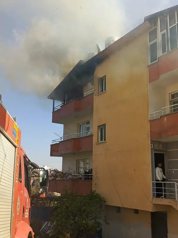 Hatay'da apartman dairesinde çıkan yangın söndürüldü