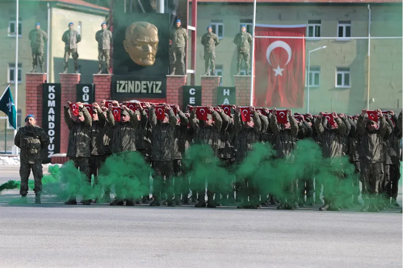 Isparta'da uzman erbaş ve sözleşmeli erler mezun oldu