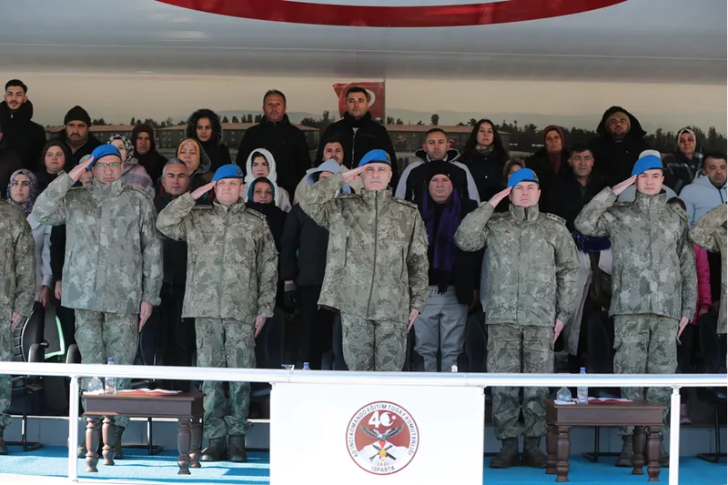 Isparta'da uzman erbaş ve sözleşmeli erler mezun oldu