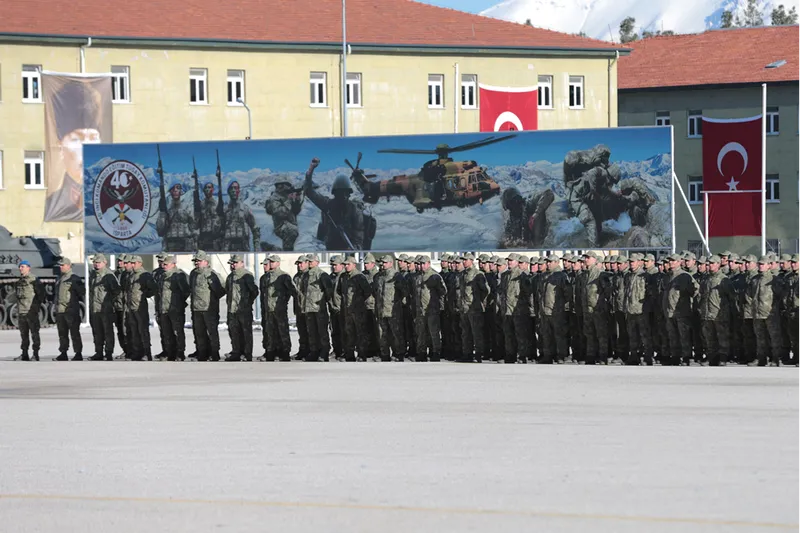 Isparta'da uzman erbaş ve sözleşmeli erler mezun oldu
