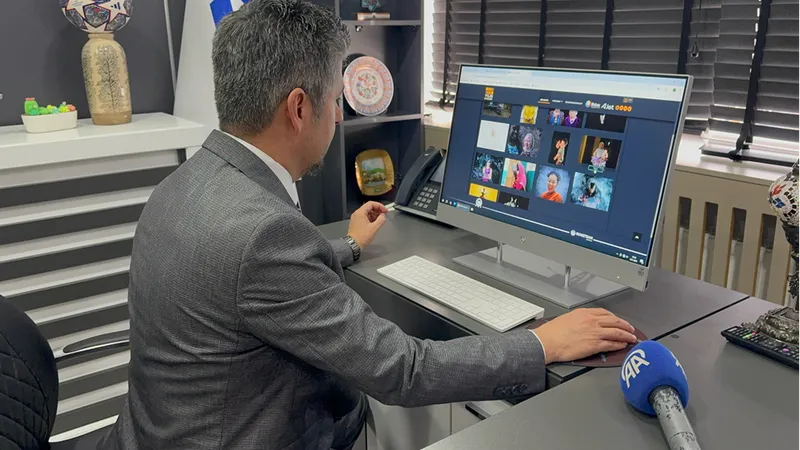 ISUBÜ Rektörü Çatal, AA'nın "Yılın Kareleri" oylamasına katıldı