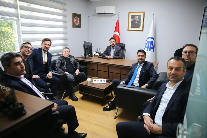 Finansçı Fenerbahçeliler Derneğinden AA Adana Bölge Müdürlüğüne ziyaret