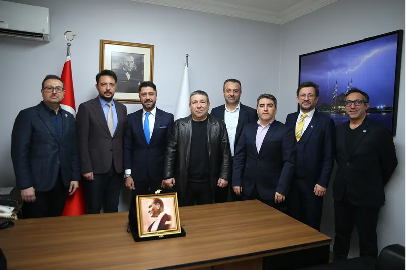 Finansçı Fenerbahçeliler Derneğinden AA Adana Bölge Müdürlüğüne ziyaret