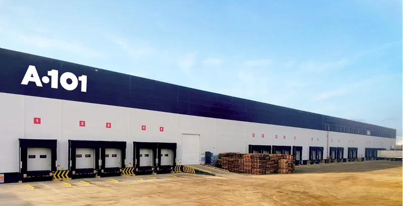 A101 Düzce'de yeni e-ticaret deposunu faaliyete geçirdi