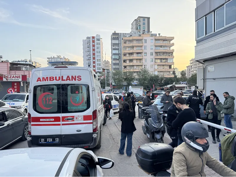 Adana'da inşaat firmasında bir kişiyi tabancayla öldüren zanlı aynı silahla kendini vurdu