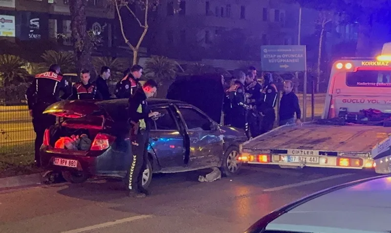 Antalya'da polislerin "dur" ihtarına uymayıp kaçan sürücü yakalandı