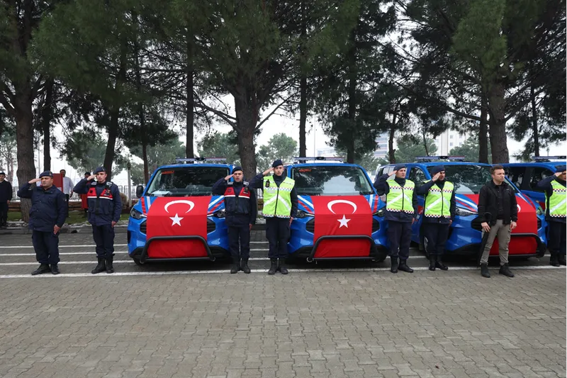 Kahramanmaraş’ta jandarmaya ve emniyete tahsis edilen 88 araç hizmete alındı