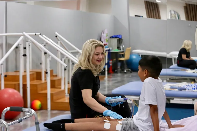 Kepez Belediyesi Sağlık Merkezi 12 poliklinikte hizmet sunuyor