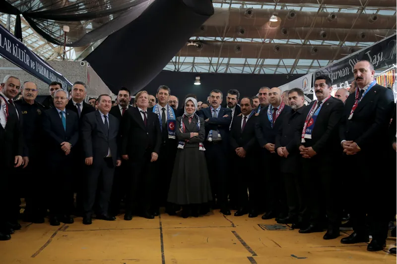 Bakanlar Tekin ve Göktaş, Antalya'da "Erzurum Tanıtım Günleri"nin açılışına katıldı 