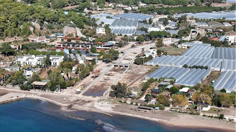 Kumluca'da taşkın kontrol tesisinin 1. kısmı tamamlandı