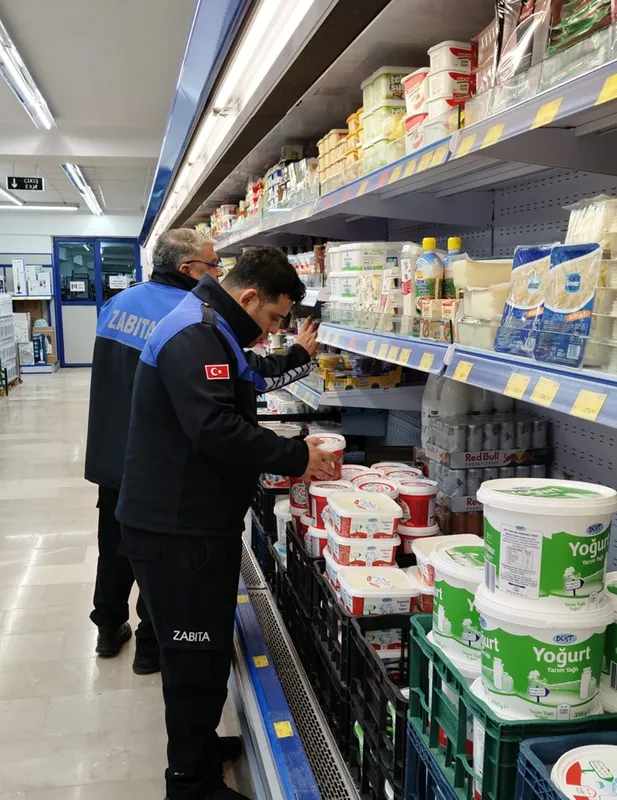 Serik'te zabıta ekipleri denetim yaptı