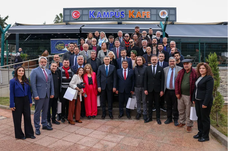 Mersin Valisi Atilla Toros, gazetecilerle buluştu